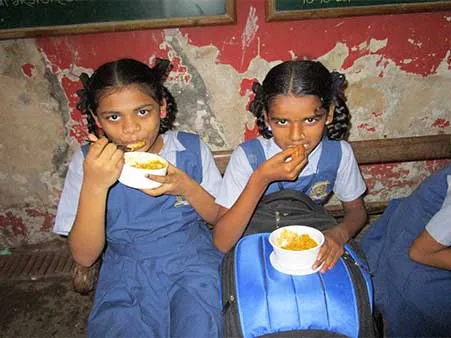 Ratna Nidhi Charitable trust’s Food for Education program